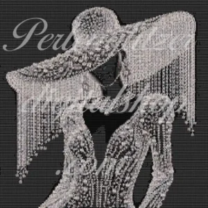 webenbild2-frauschwarzweiss-Eine Frau mit einem Hut und einem glitzernden Perlenkleid strahlt Eleganz aus.
